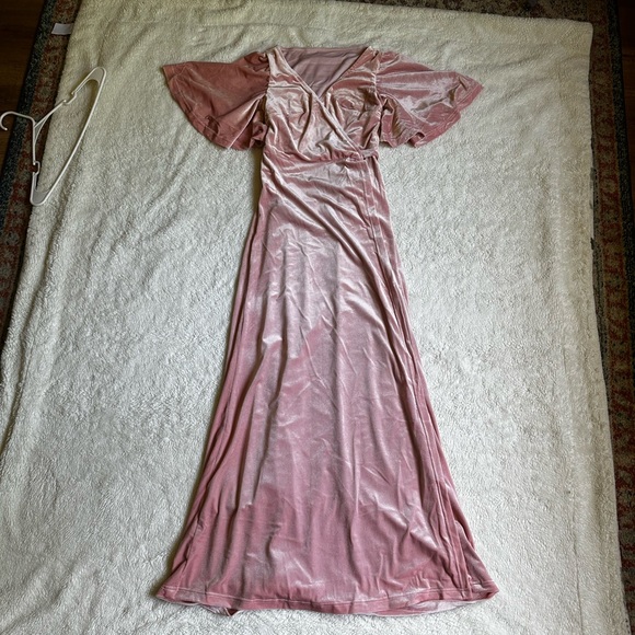 Beautiful pink velvet wrap gown, size small - Picture 3 of 3